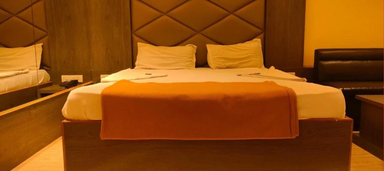 Sahara Lodging & Boarding Hotel Mira-Bhayandar Buitenkant foto